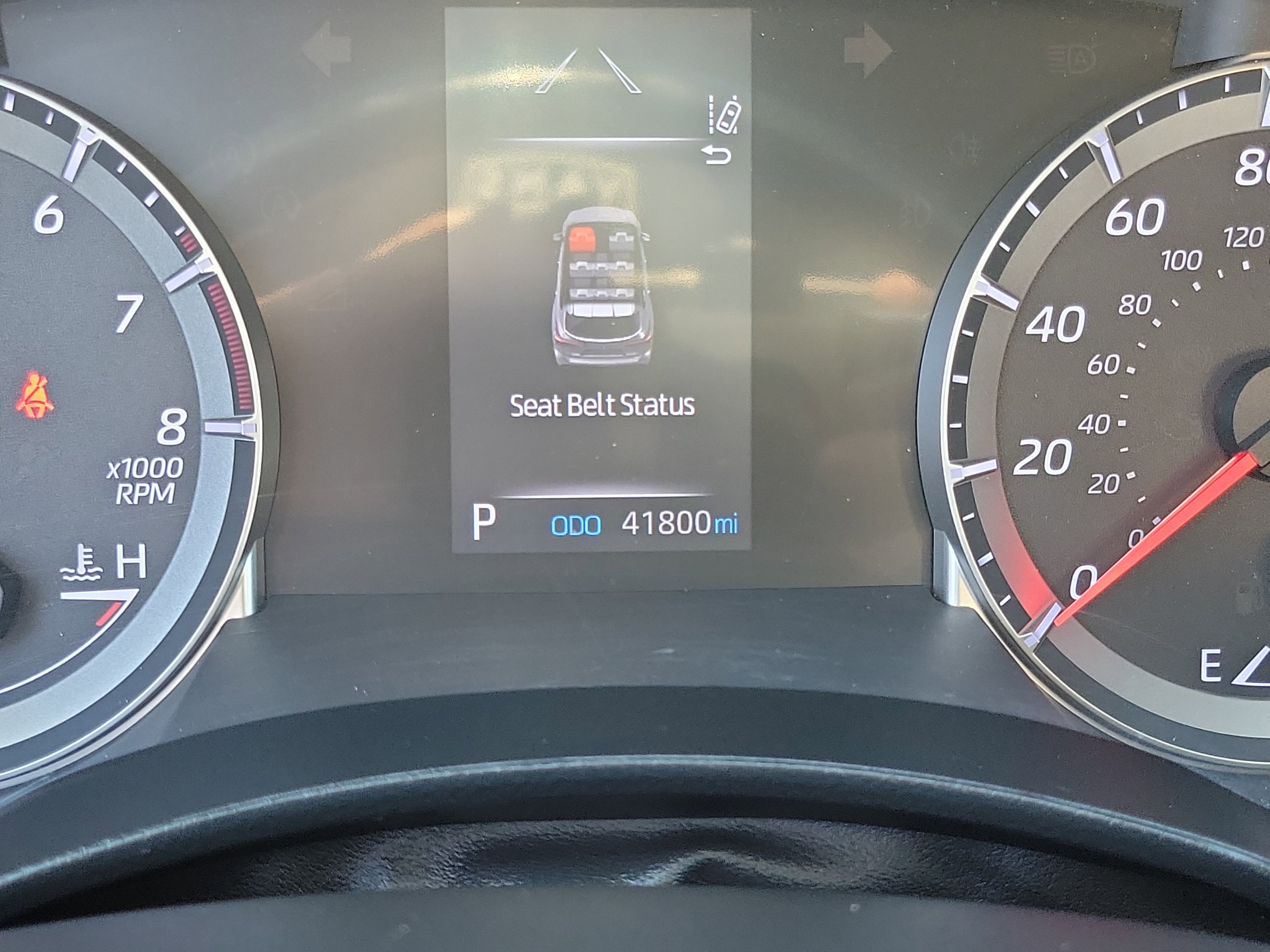 2021 Toyota Highlander LE - Photo 10