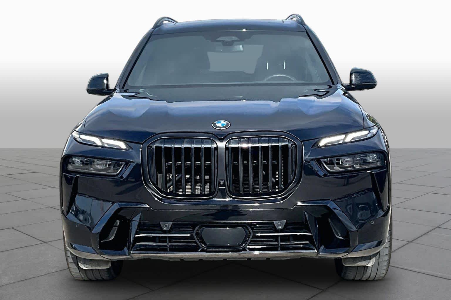 Used 2025 Black Sapphire Metallic BMW xDrive40i image 4