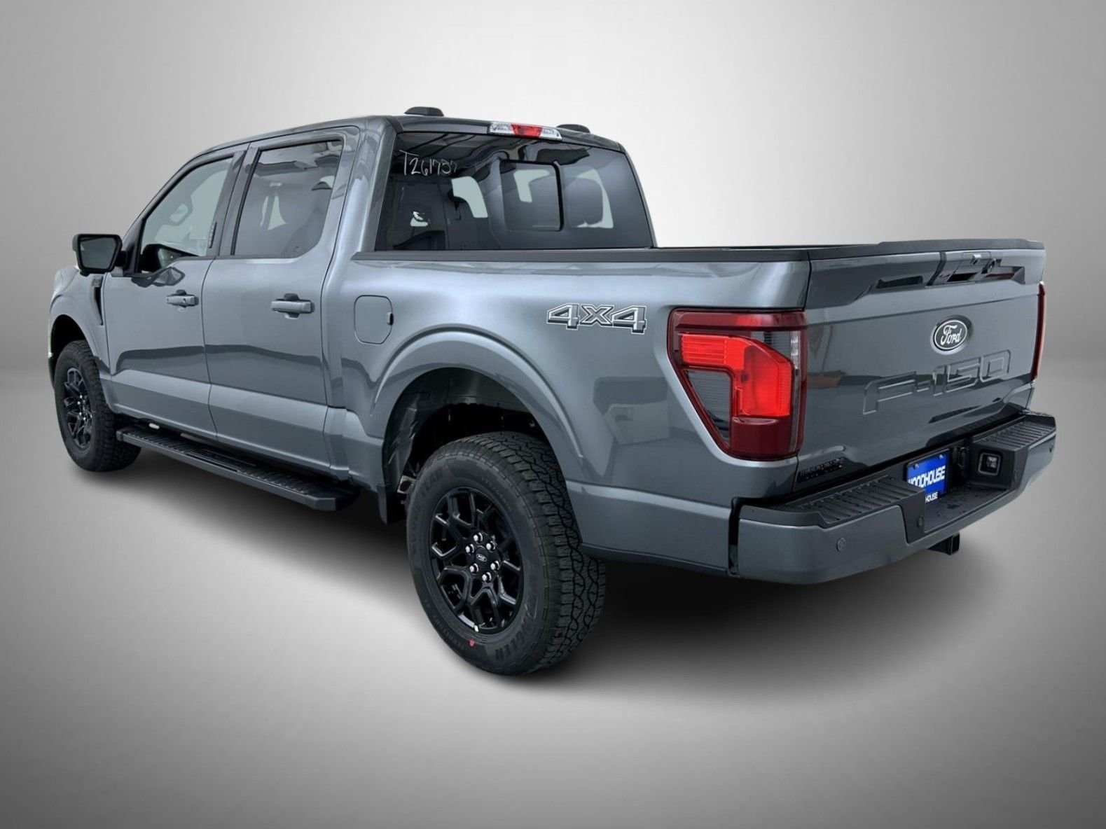 New 2026 Carbonized Gray Metallic Ford XLT image 7
