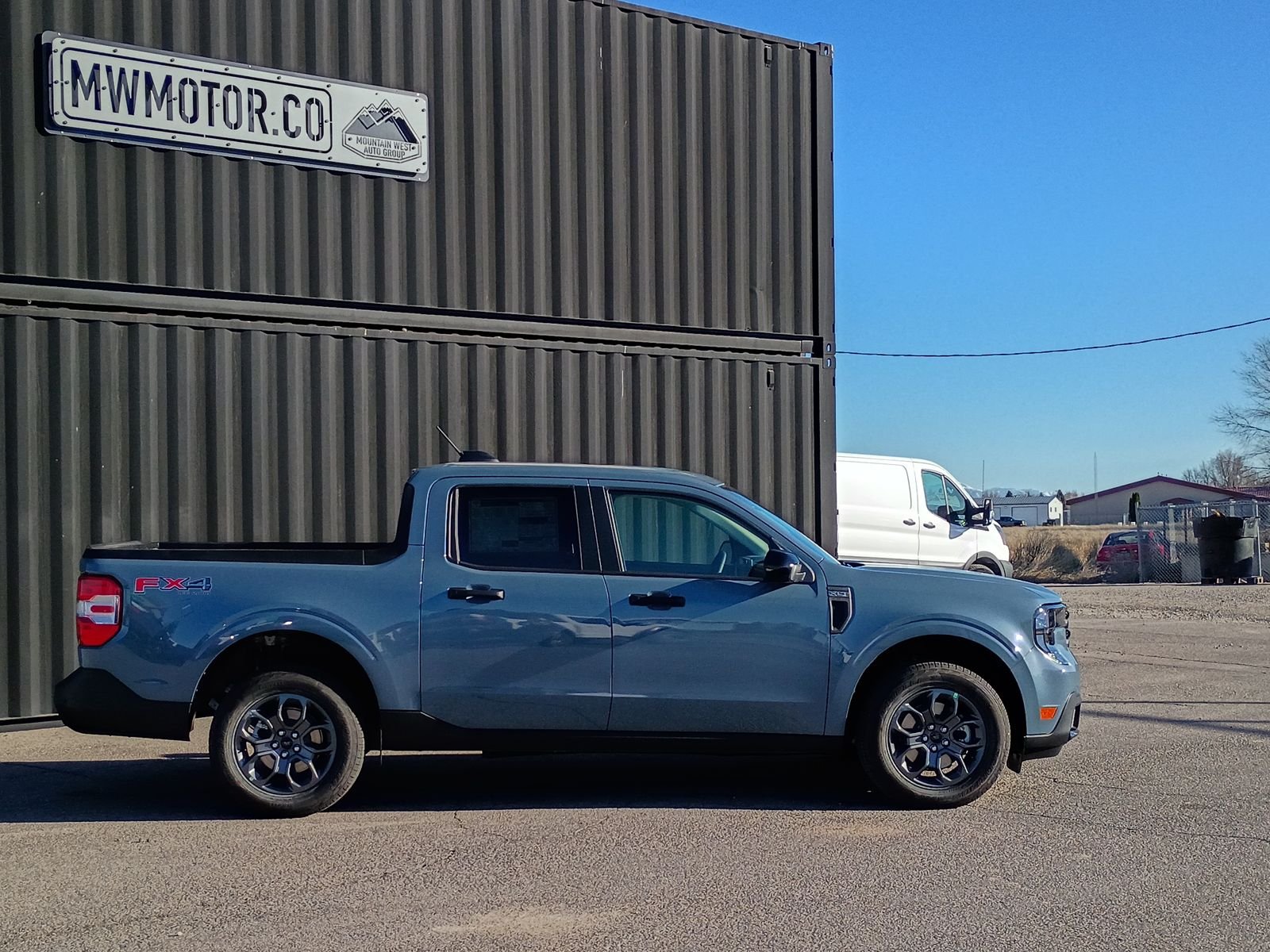 View vehicle photo 6