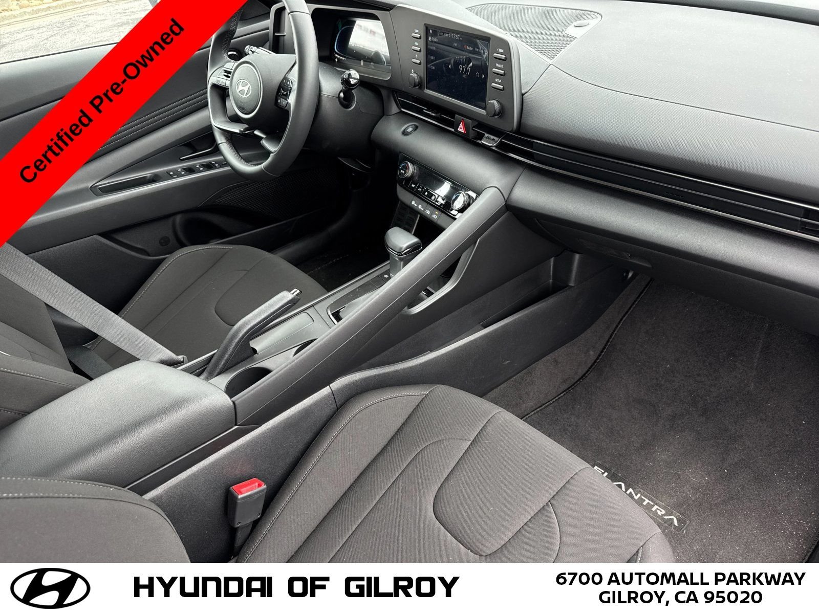 2025 Hyundai Elantra SEL - Photo 17