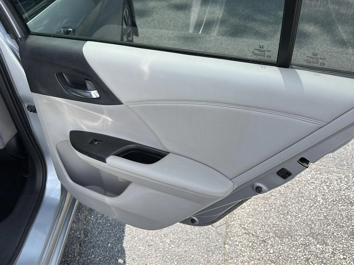 Used 2016 Lunar Silver Metallic Honda EX image 15