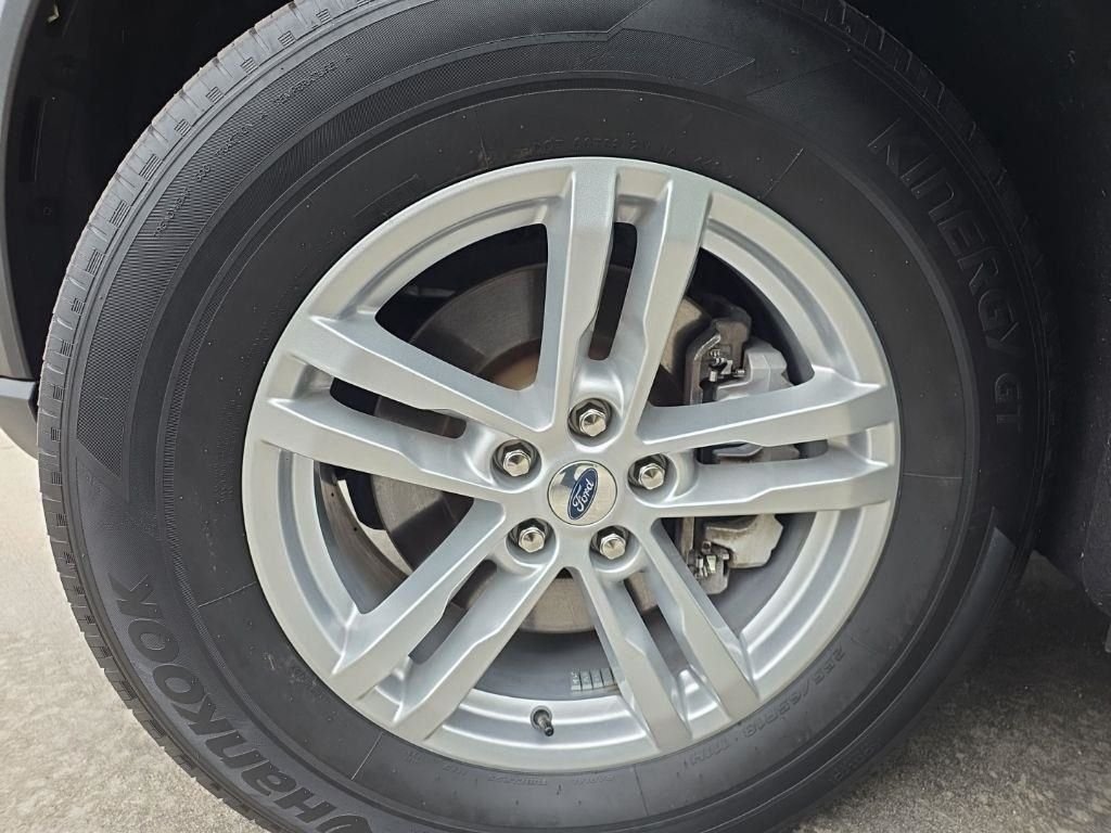 Used 2022 Gray Ford XLT image 3