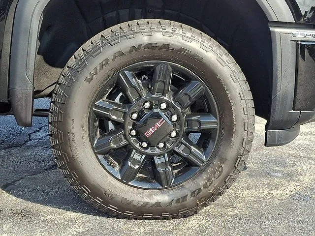 New 2026 Onyx Black GMC AT4 image 5