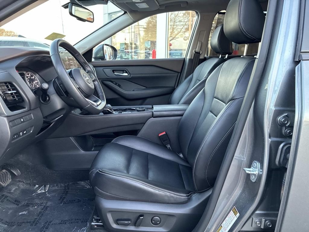 Used 2023 Gray Nissan SL image 22