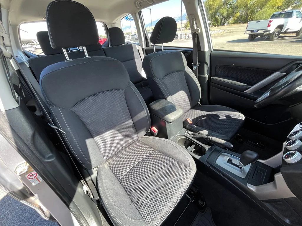 Used 2018 Silver Subaru 2.5i image 20