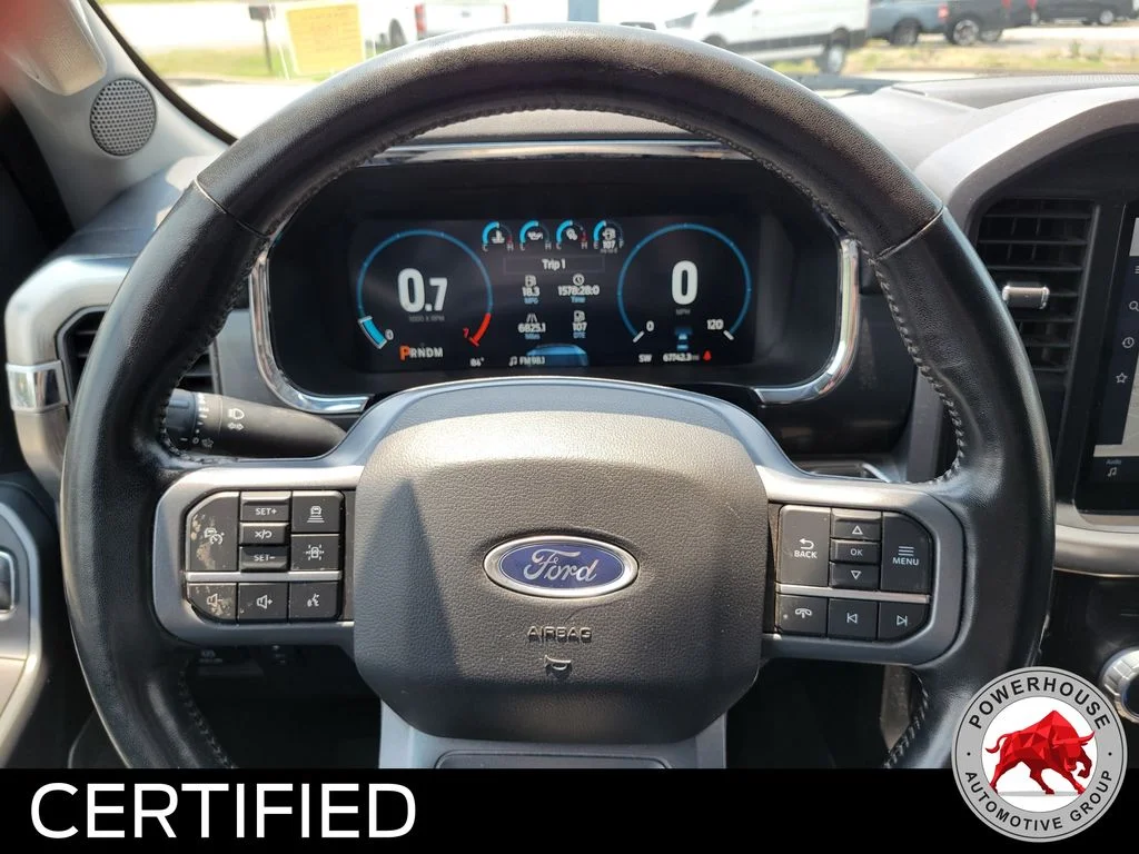 Used 2023 White Ford Lariat image 31