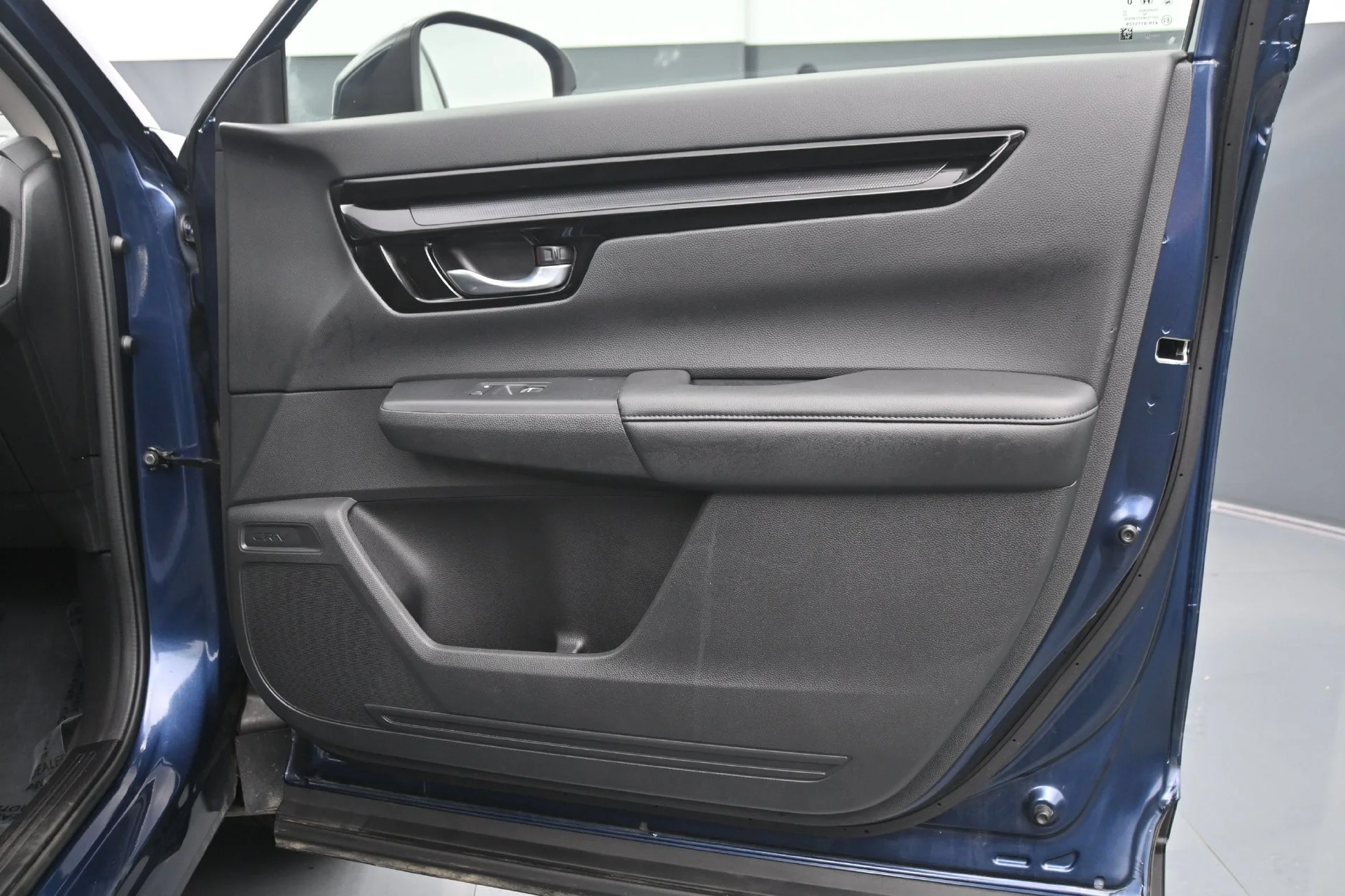 Used 2023 CANYON RIVER BLUE Honda EX-L AWD image 12