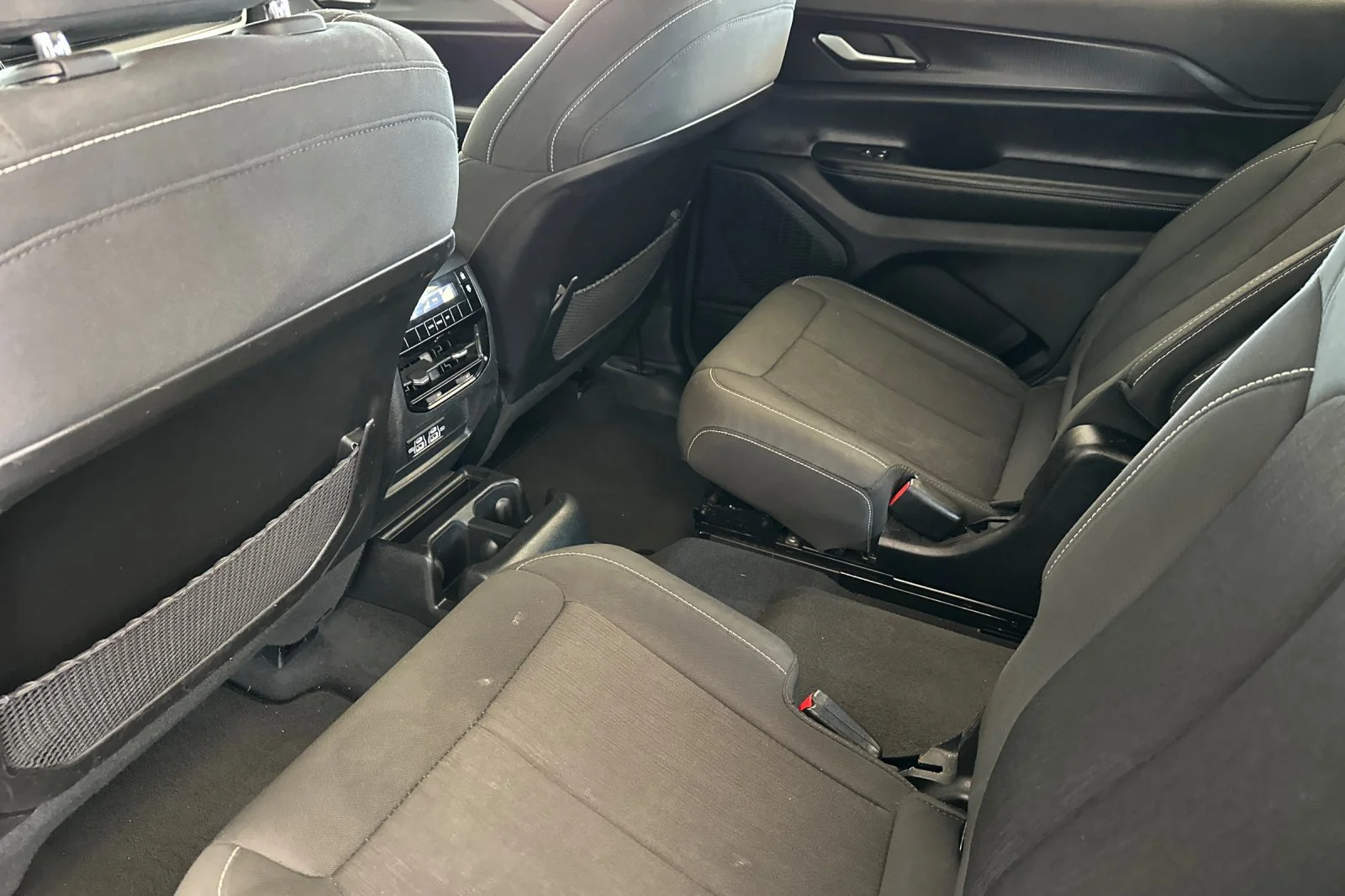 Used 2023 Bright White Clearcoat Jeep Laredo image 12