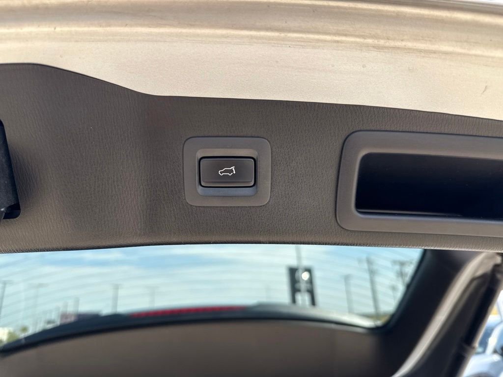 Used 2018 Silver Mazda Grand Touring image 14