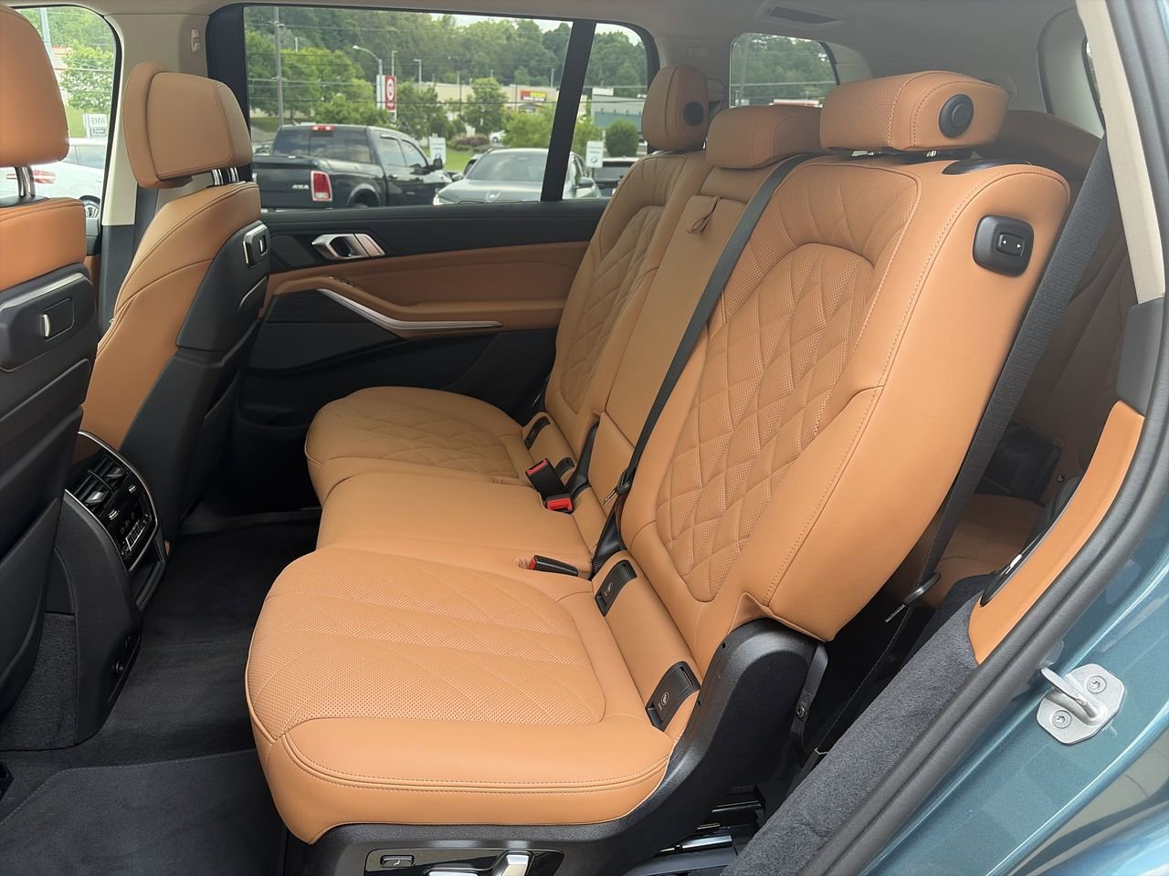 Used 2024 Blue Ridge Mountain Metallic BMW xDrive40i image 32