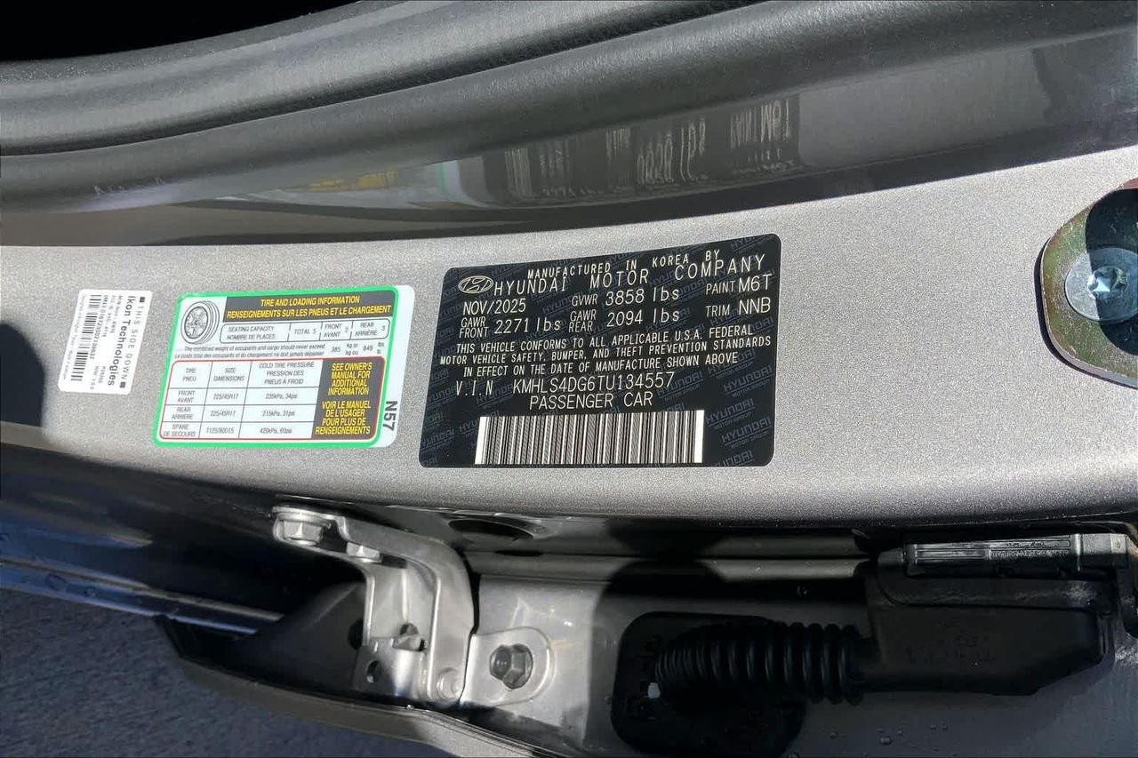 New 2026 Fluid Metal Hyundai SEL Sport Premium image 19
