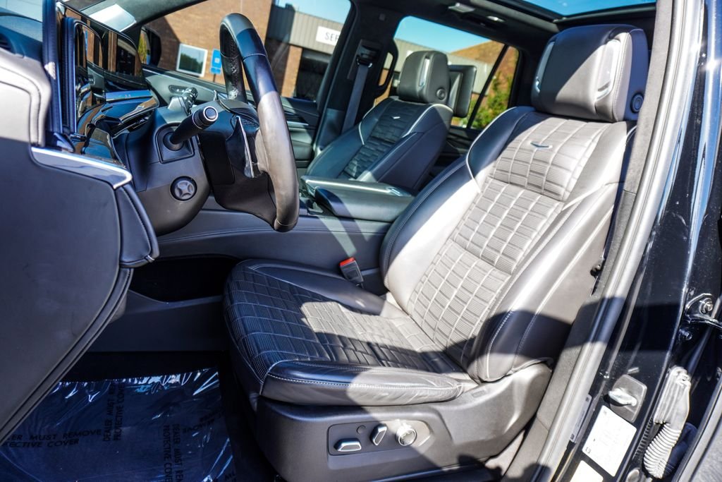 Used 2024 Black Cadillac V-Series image 6