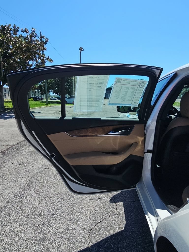 Used 2020 CRYSTAL WHITE TRICOAT Cadillac Premium Luxury image 14