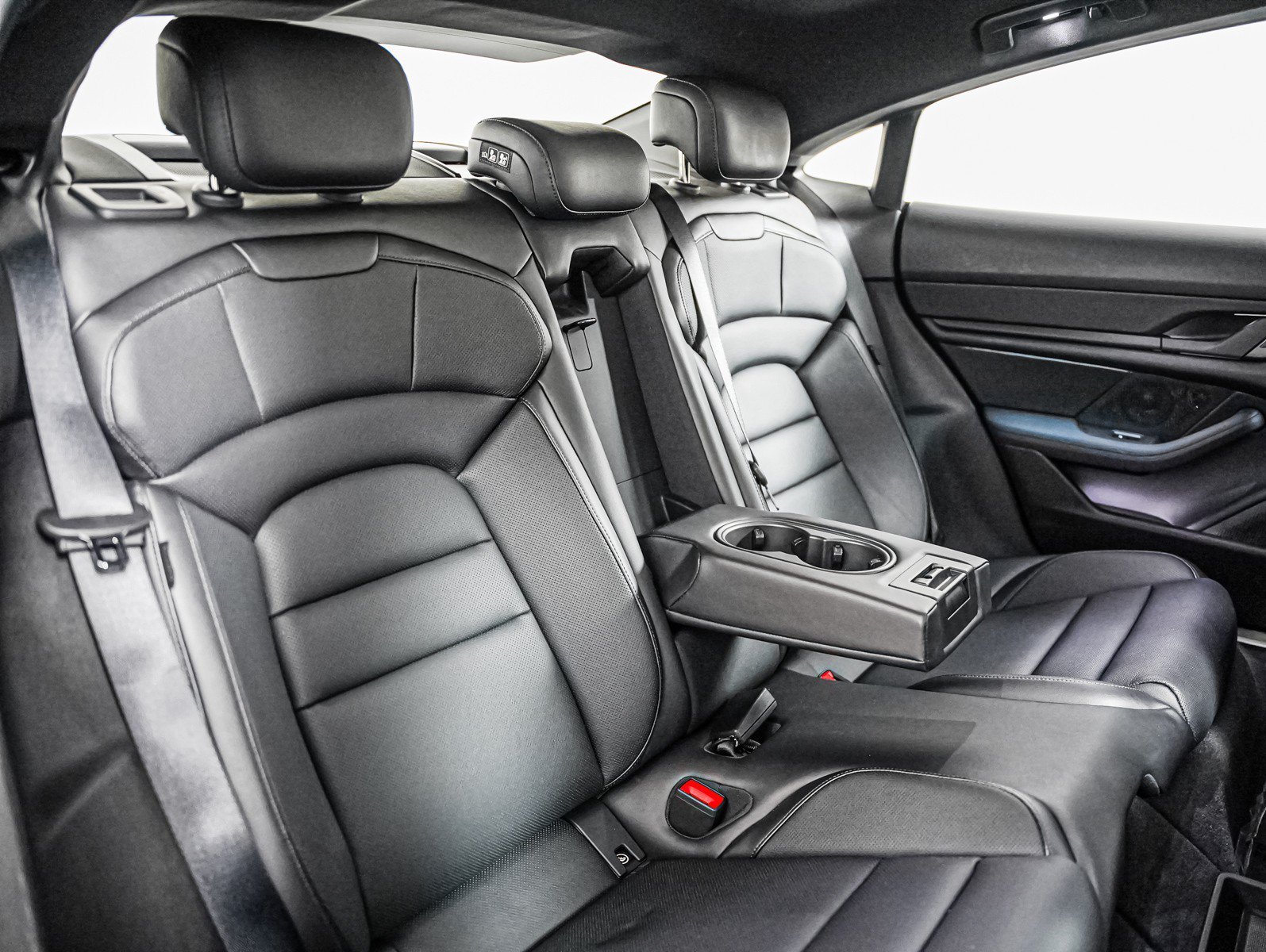 Used 2023 VOLCANO GREY Porsche 4S image 6