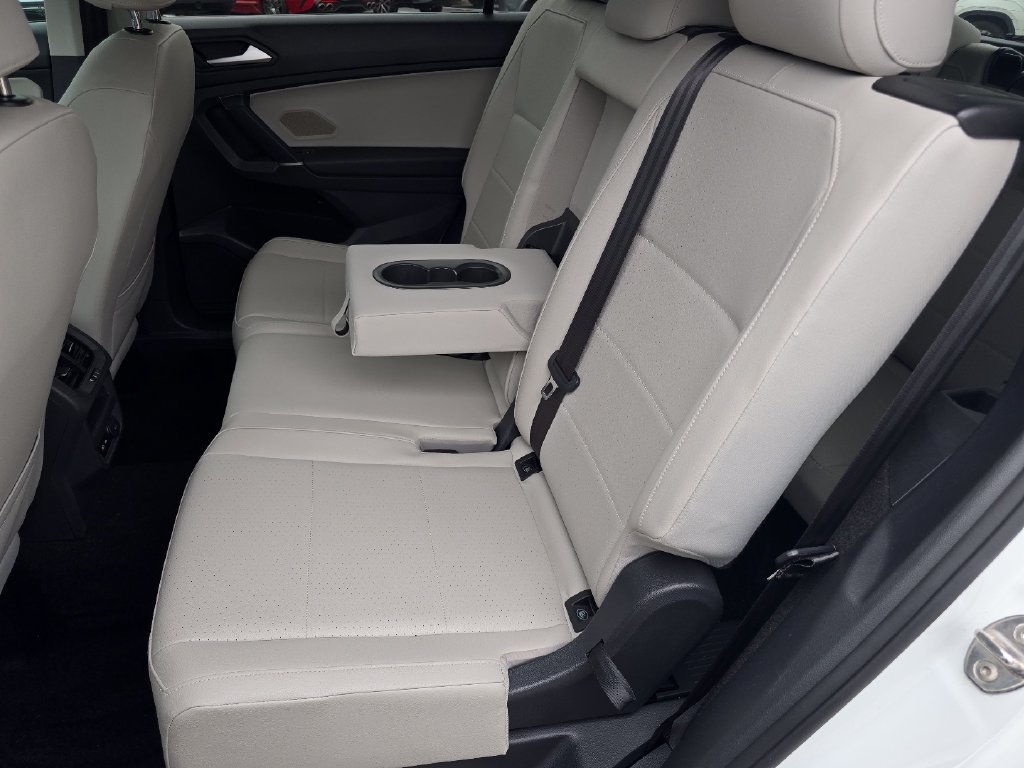 Used 2020 White Volkswagen 2.0T SE image 25