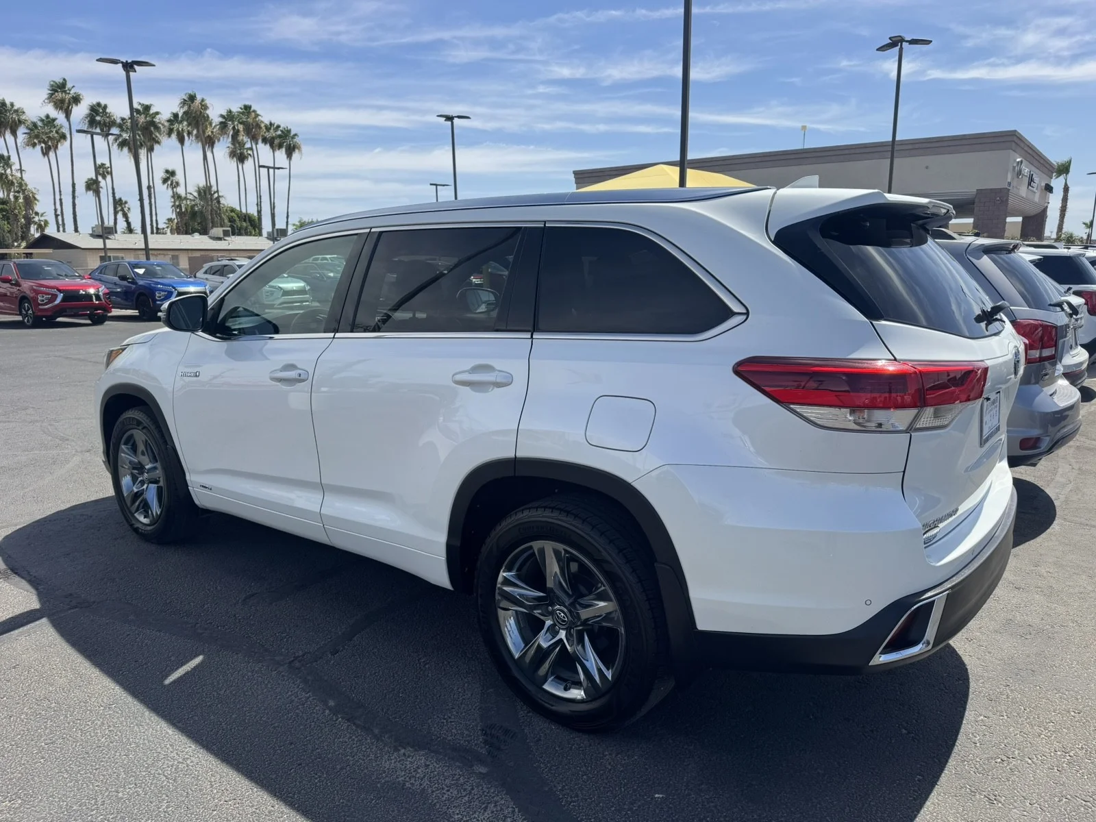 Used 2019  Toyota Hybrid Limited image 7