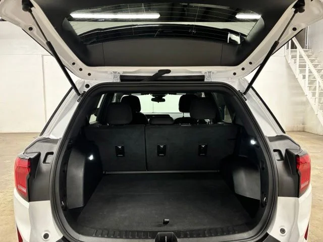 Used 2026 White GMC Elevation image 23