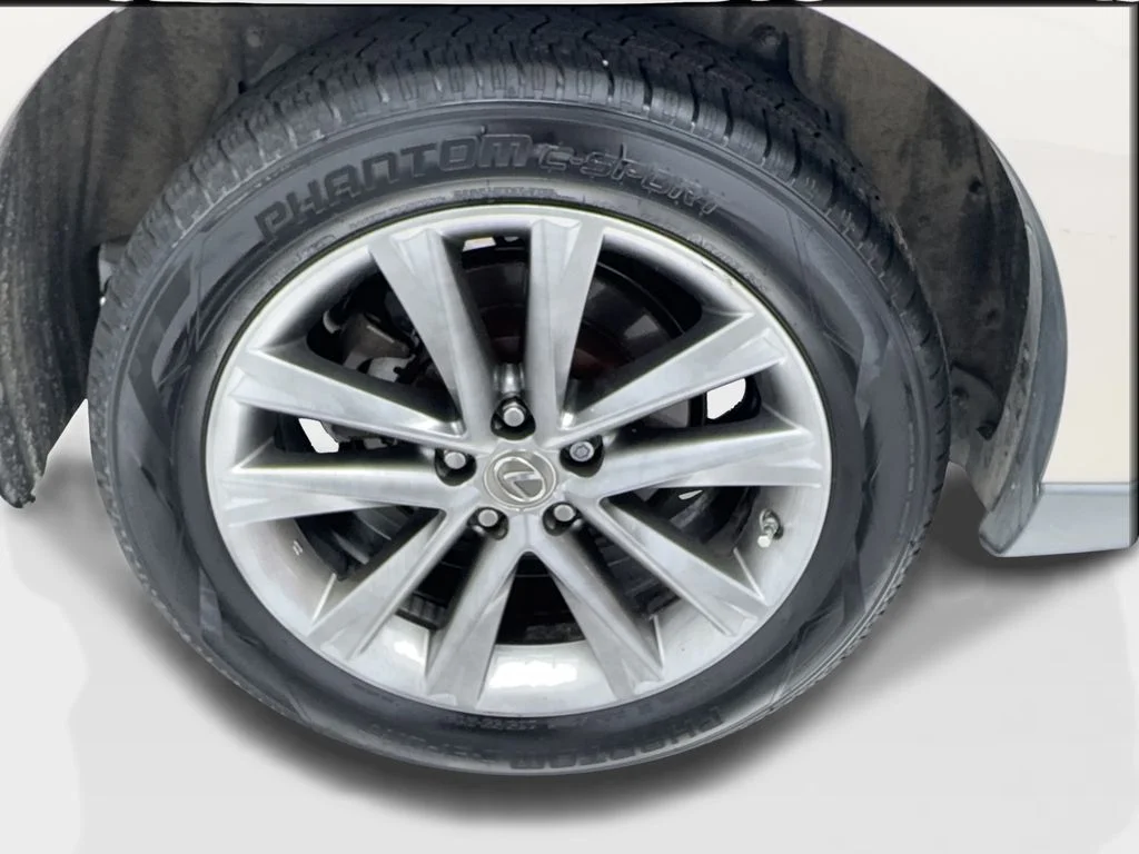 Used 2015 Beige Lexus 350 image 16