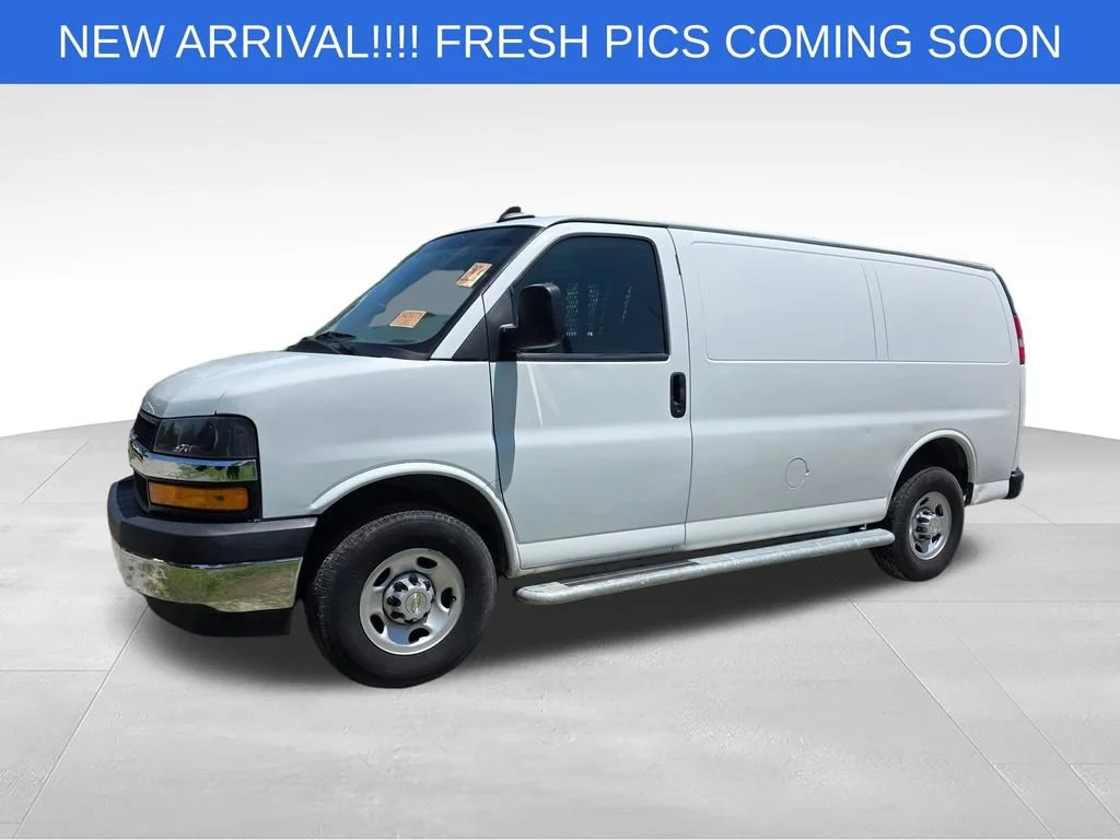 Used 2024 Summit White Chevrolet WT image 2
