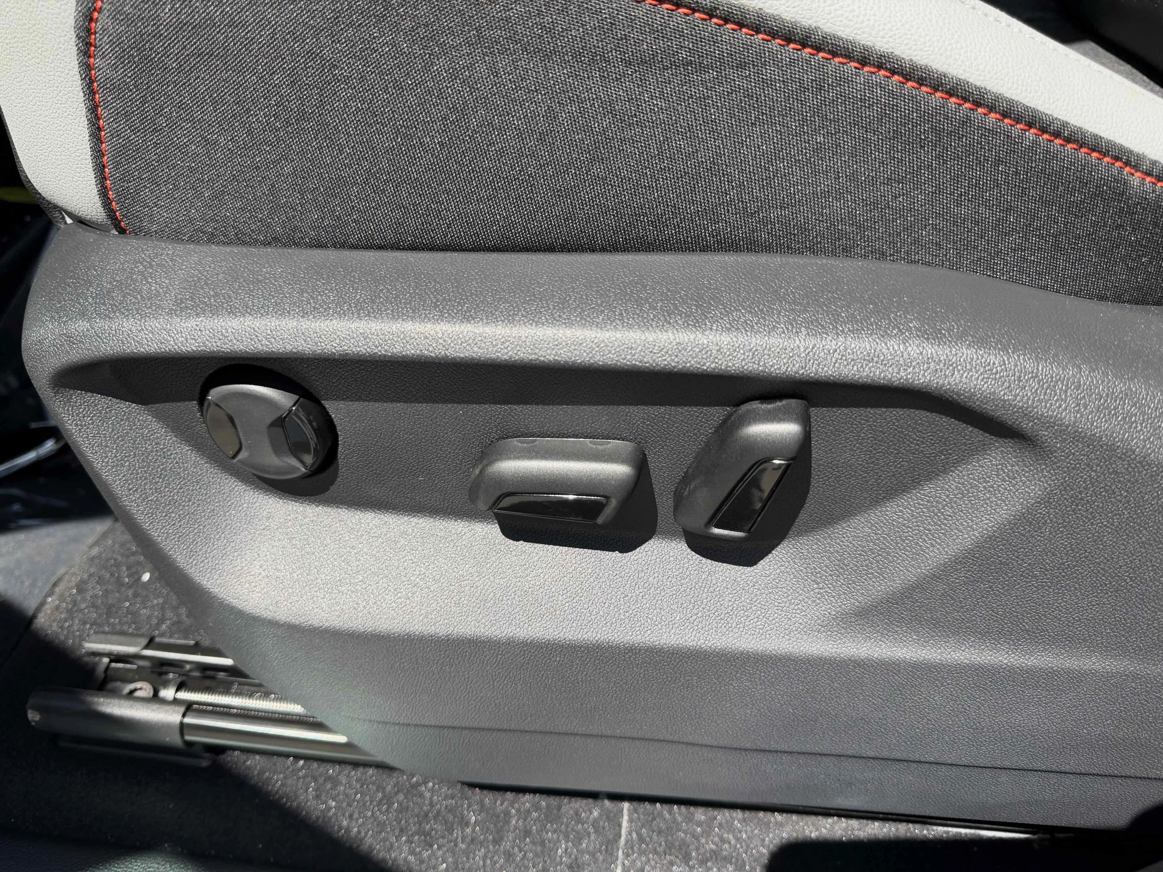 New 2026 Gray Volkswagen 2.0T Peak Edition image 15