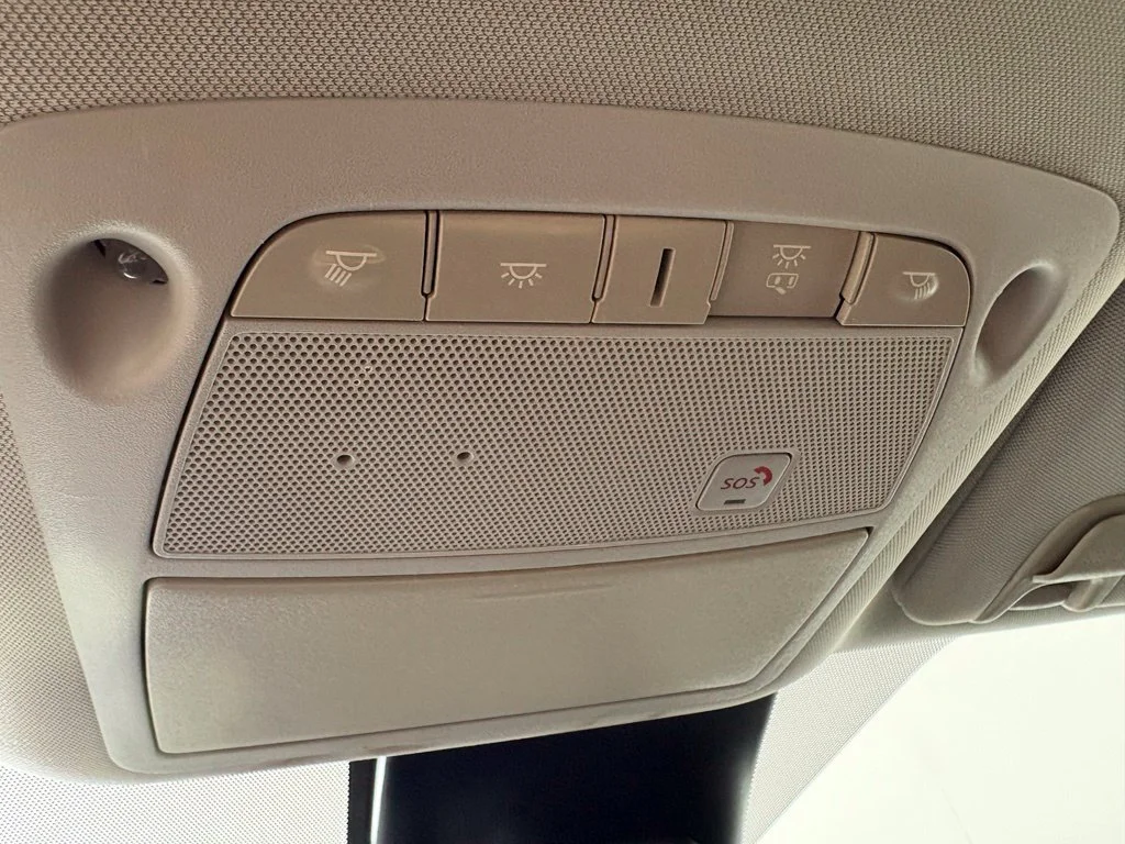 Used 2019 Orange Nissan Platinum image 36