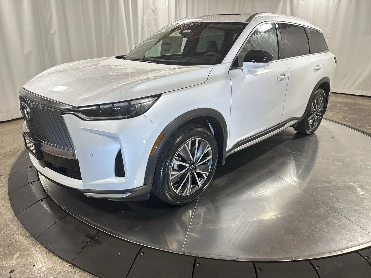 2026 INFINITI QX60 LUXE AWD's photo