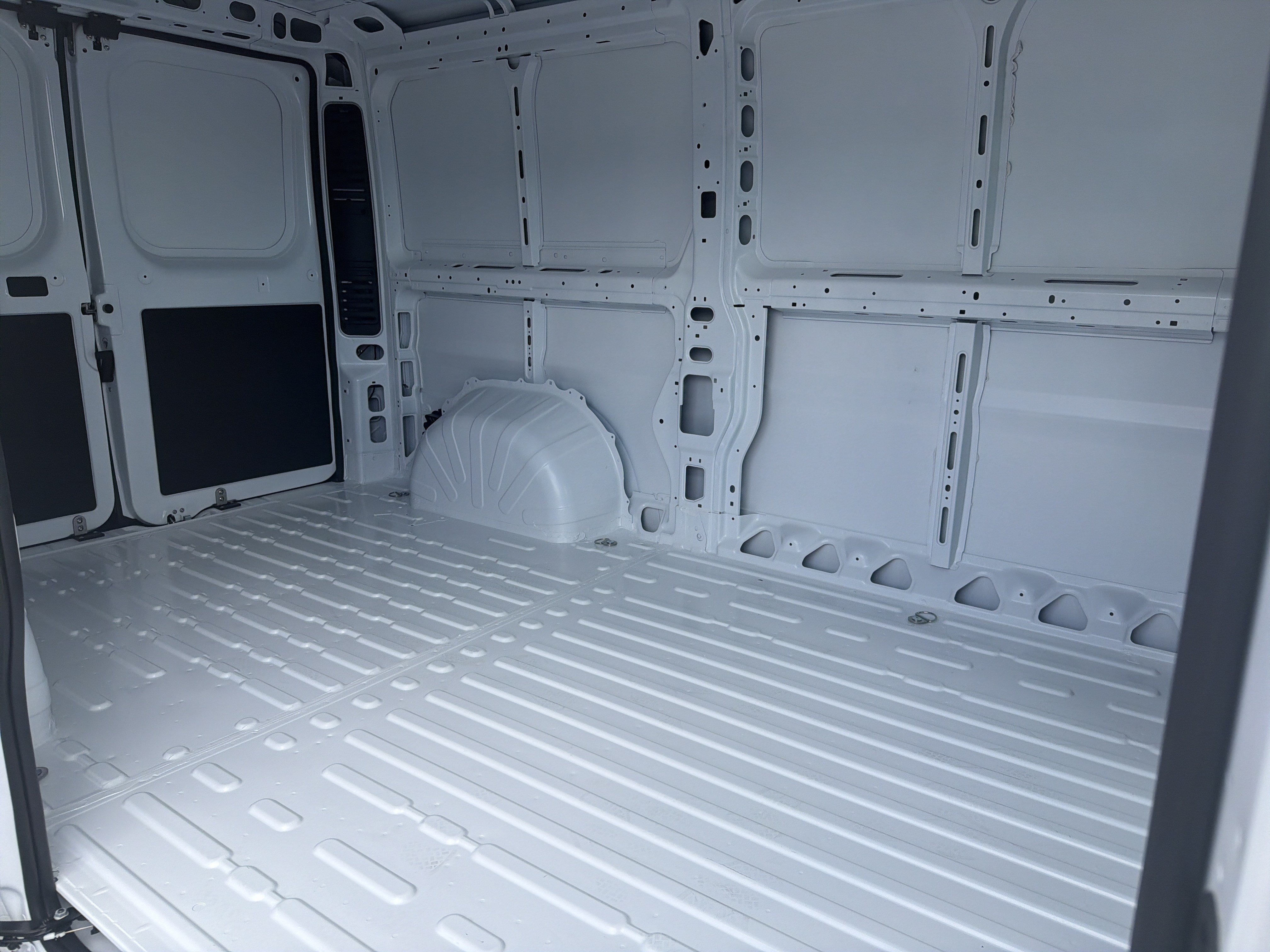 New 2026 Bright White Clearcoat Ram Tradesman image 18