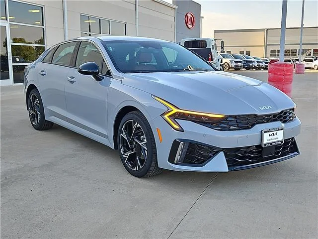 New 2026 Wolf Gray KIA GT-Line Front-Wheel Drive image 4