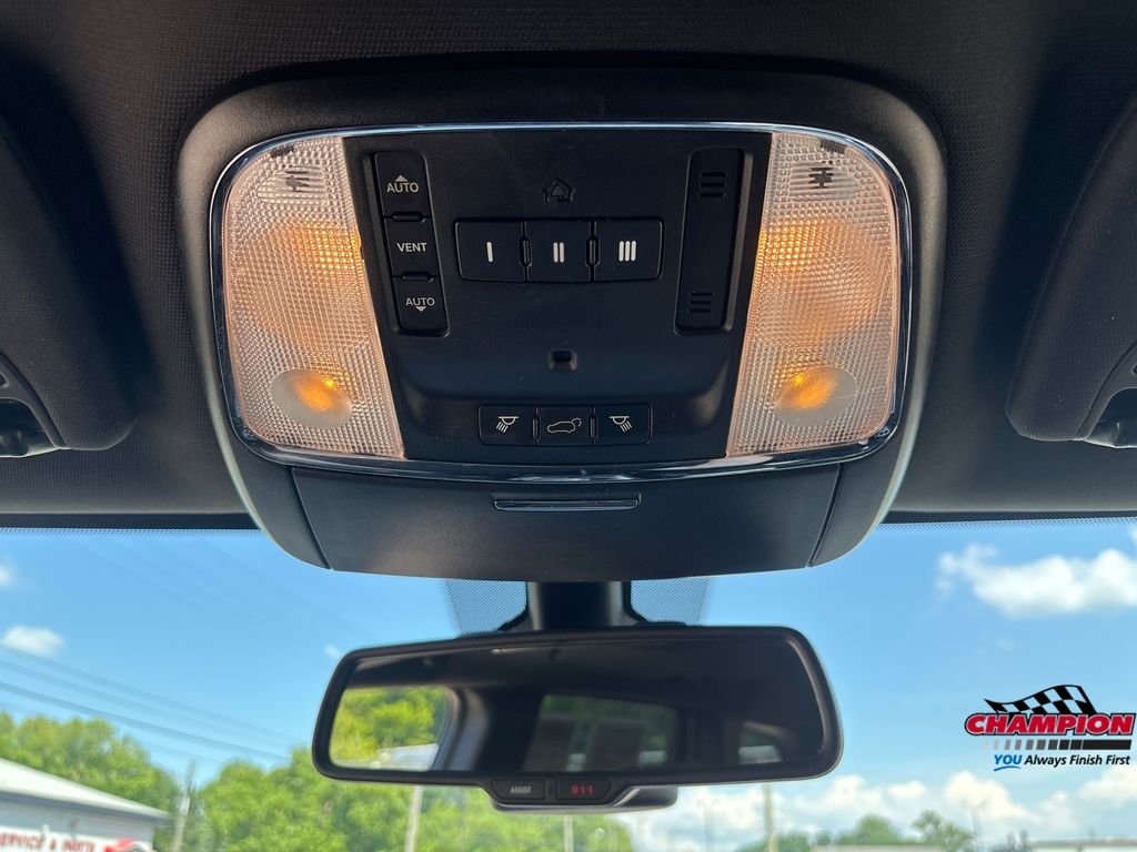 Used 2015 Black Jeep Limited image 18