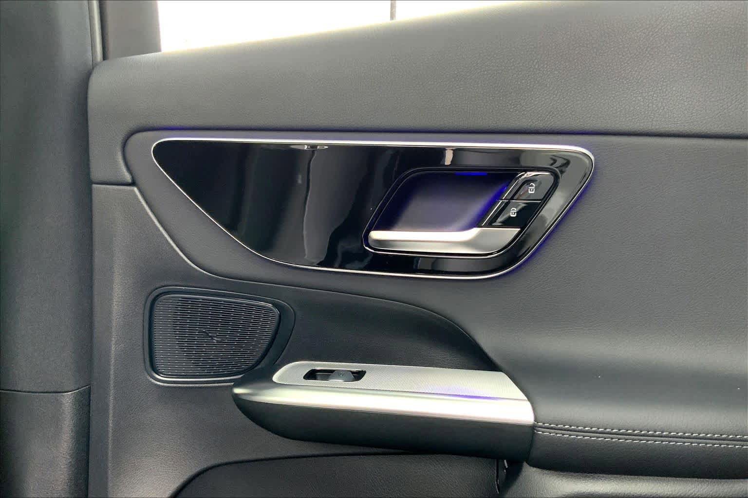 New 2026 Cirrus Silver Metallic Mercedes-Benz GLC 300 image 23