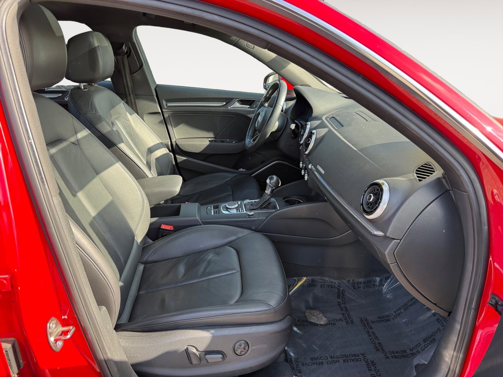 Used 2017 Tango Red Audi  image 19