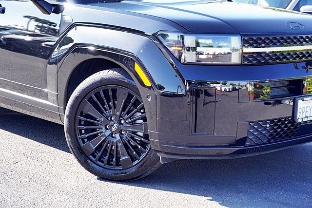 Used 2025 Black Hyundai Calligraphy image 3