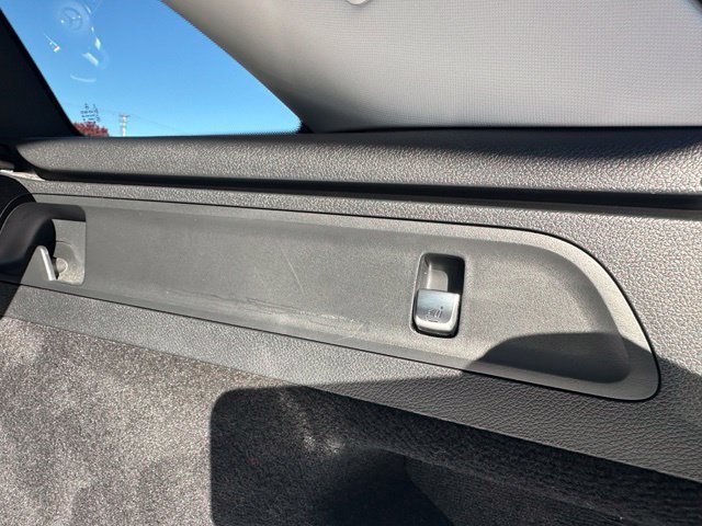 Used 2020 Gray Mercedes-Benz GLC 300 image 42