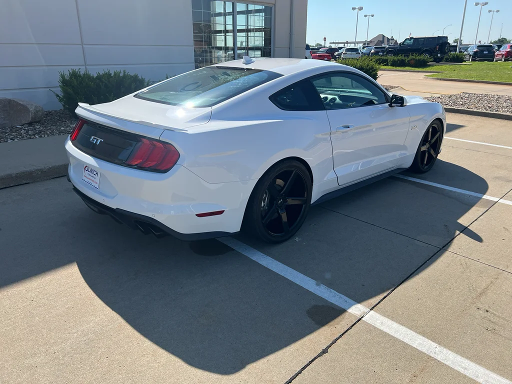 Used 2020 Oxford White Ford GT image 9