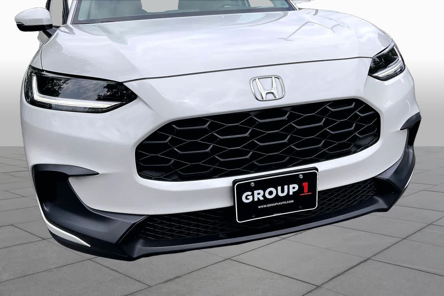 Used 2025 Platinum White Pearl Honda LX image 29
