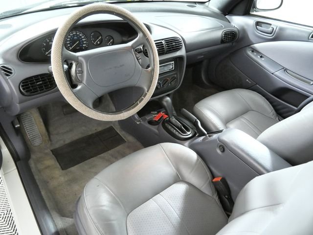 Used 1997  Chrysler JX image 4