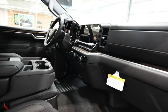 2026 Chevrolet Silverado 1500 LT - Photo 14