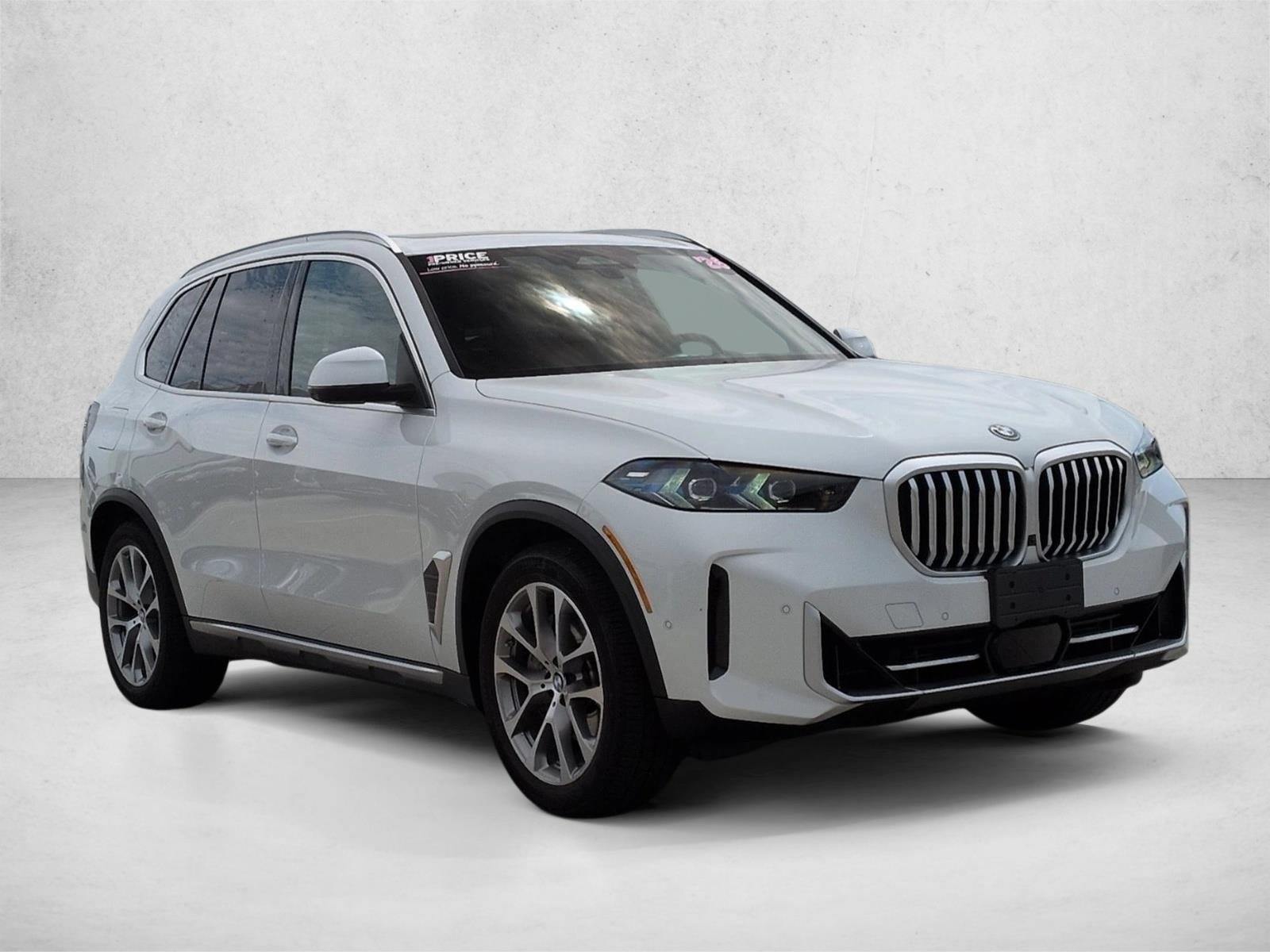 Used 2026 Mineral White Metallic BMW xDrive50e image 3