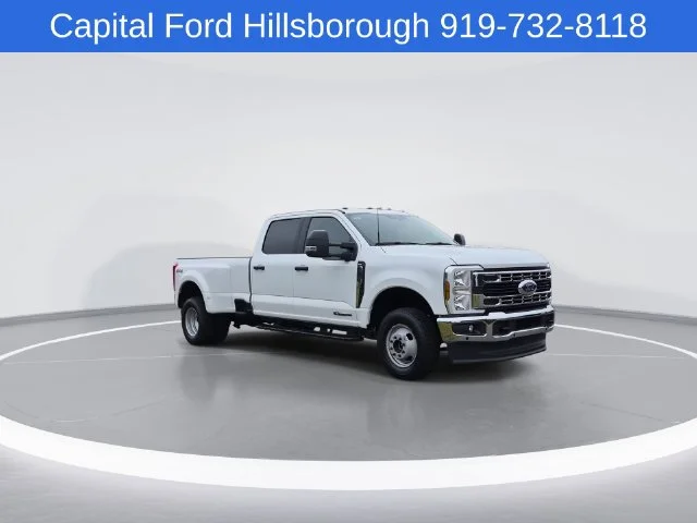 Used 2025 White Ford XLT image 2