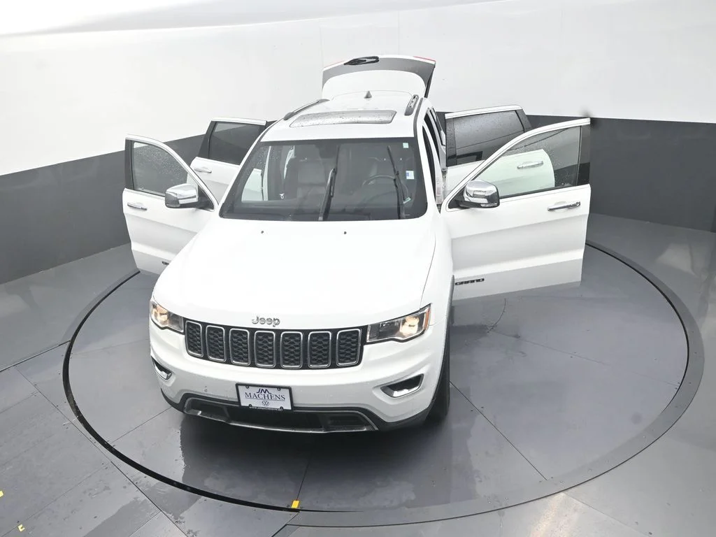 Used 2018 White Jeep Limited image 15