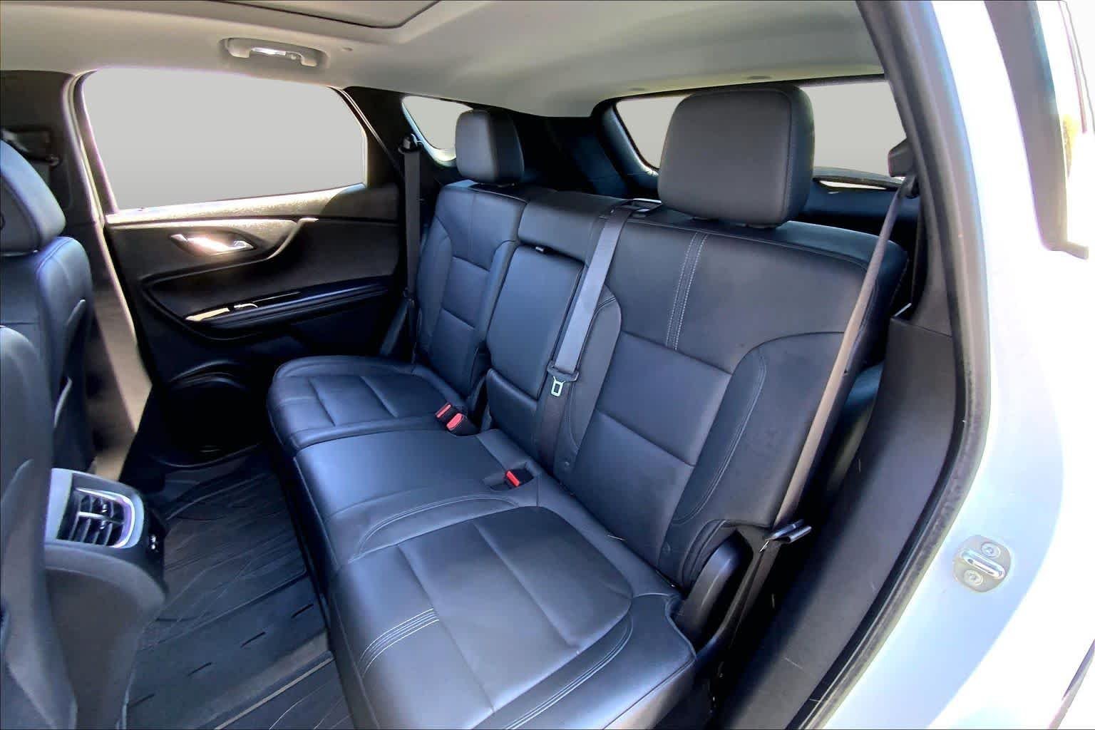 Used 2022 Summit White Chevrolet LT image 21