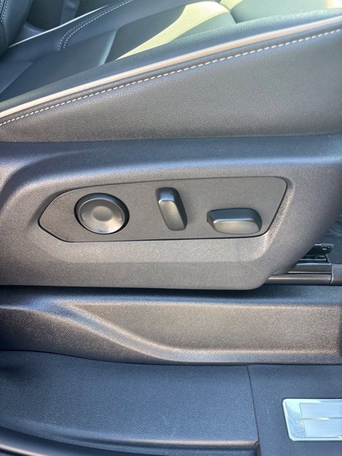Used 2025 Black Chevrolet Premier image 32