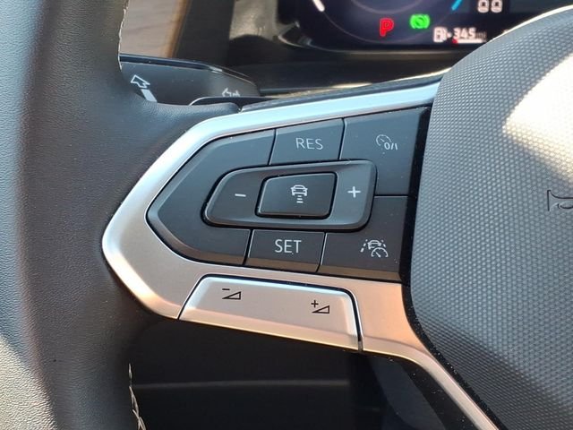 Used 2026 White Volkswagen 2.0T SE w/Technology image 13