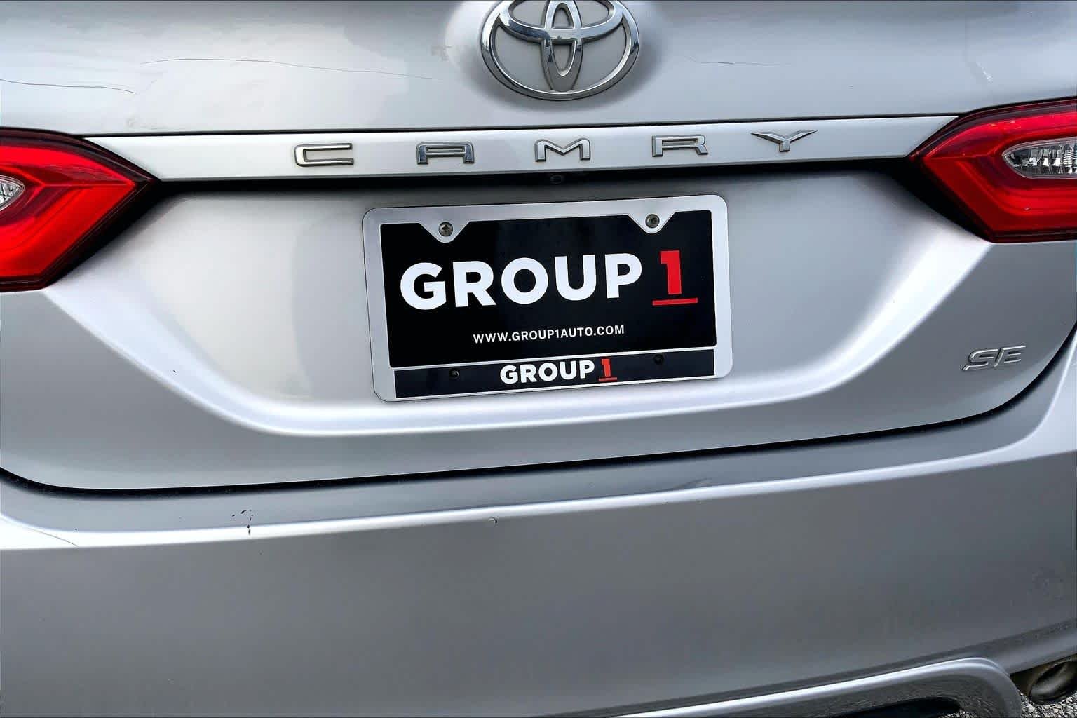 Used 2018 Celestial Silver Metallic Toyota SE image 10