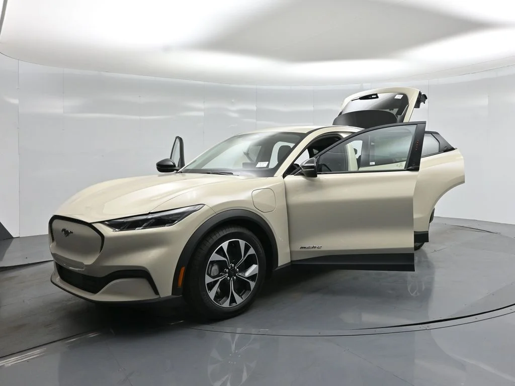 New 2026 Desert Sand Ford Select image 27