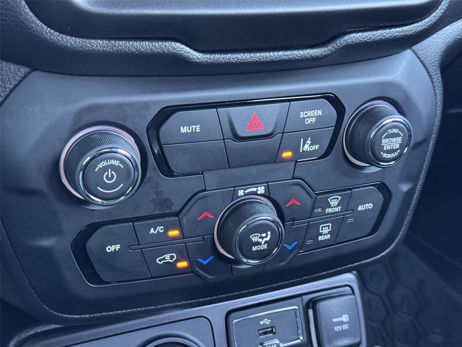 2021 Jeep Renegade 80TH Edition - Photo 21