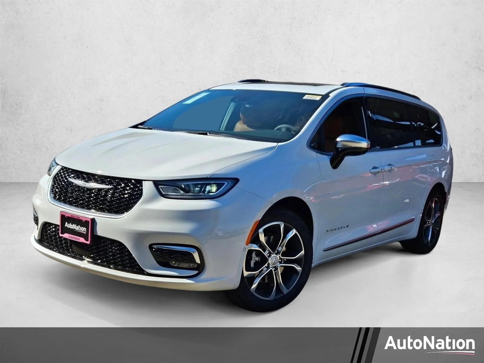 2026 Chrysler Pacifica Pinnacle's photo