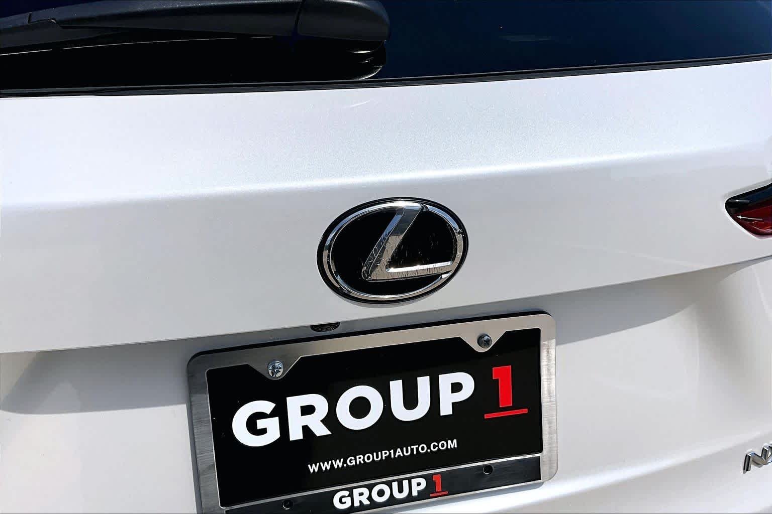 Used 2021 Eminent White Pearl Lexus  image 31