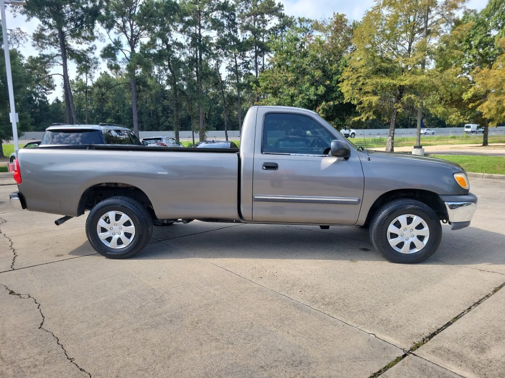 Used 2005 Gray Toyota Base image 9